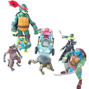 Teenage Mutant Ninja Turtle mixed lot TMNT with Sludge Runner & 10 Inch Figure